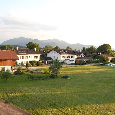 شقة Thronvomchiemgau Übersee المظهر الخارجي الصورة