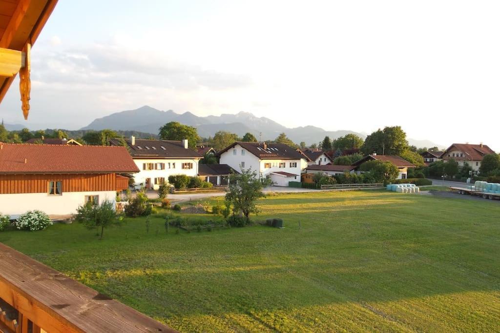شقة Thronvomchiemgau Übersee المظهر الخارجي الصورة